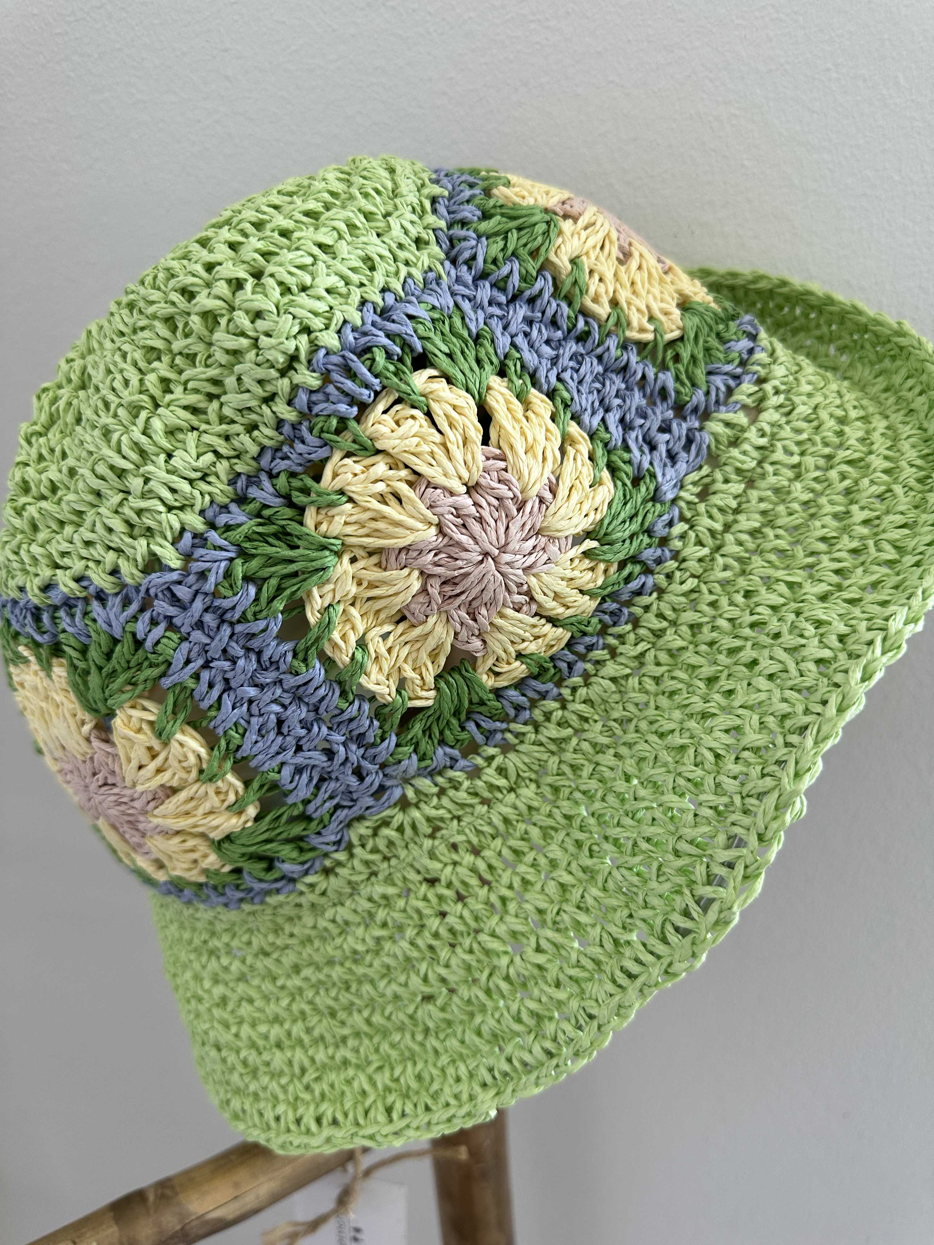 Sol - Sød sommerhat med blomstermotiver